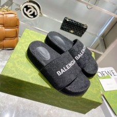Balenciaga Pool Slides GG Supreme UniseX In Black