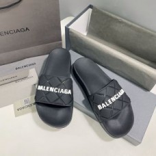 Balenciaga Pool Slides Quilted Rubber UniseX In Black